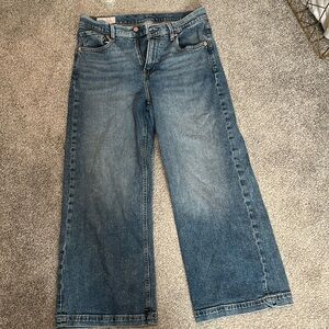 Gap high-rise stride ankle jeans. Size 29. Size 8 regular.